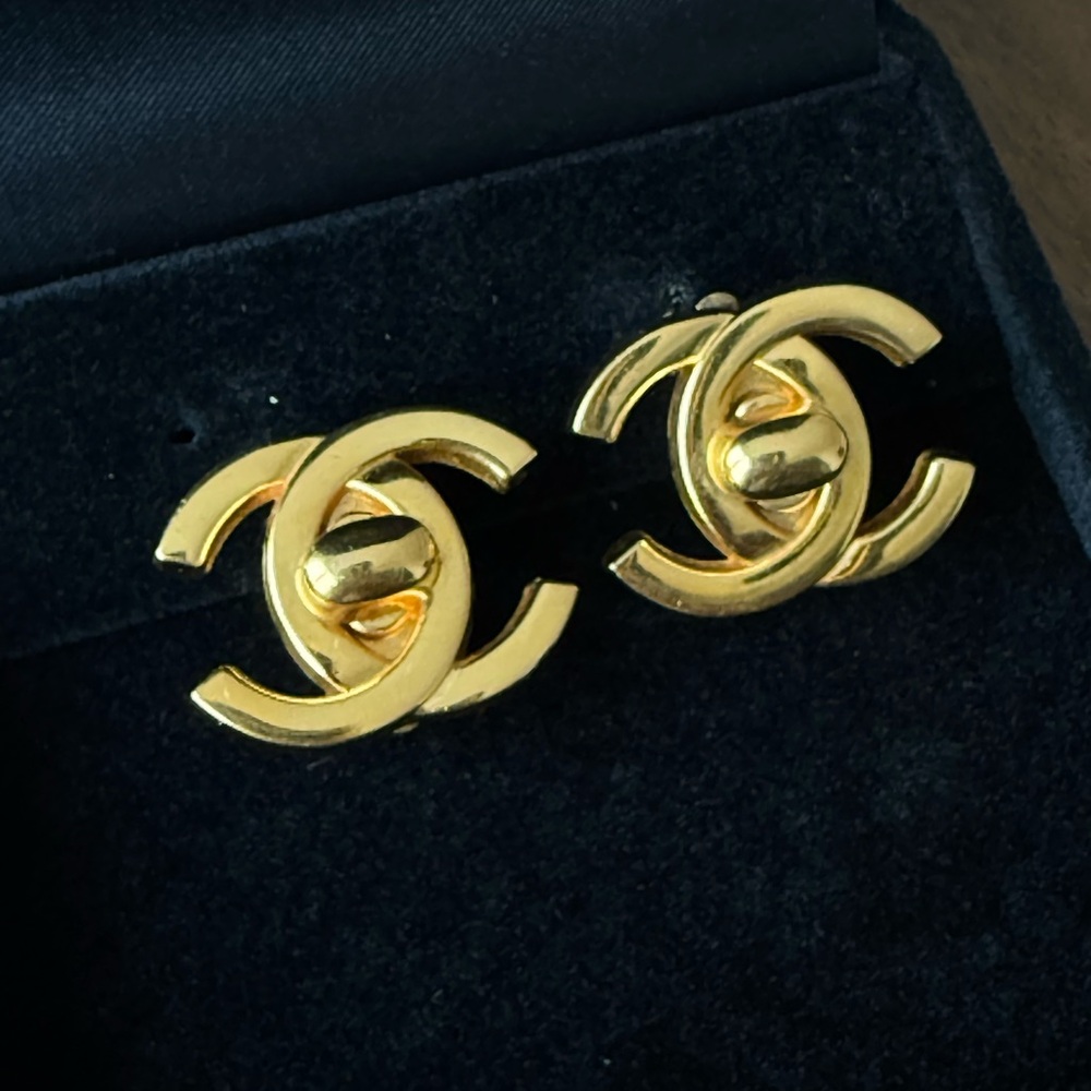CHANEL 24K Gold Plated 1996 Interlocking CC Earrings